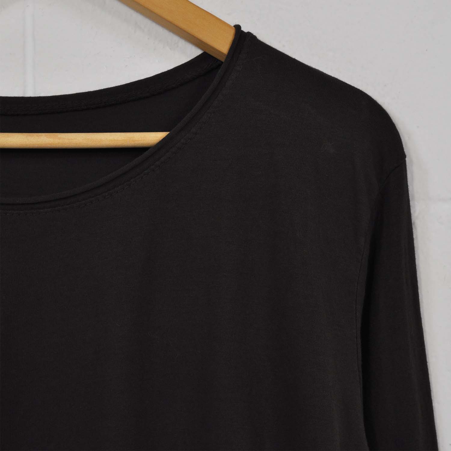 Black asymmetric basic t-shirt