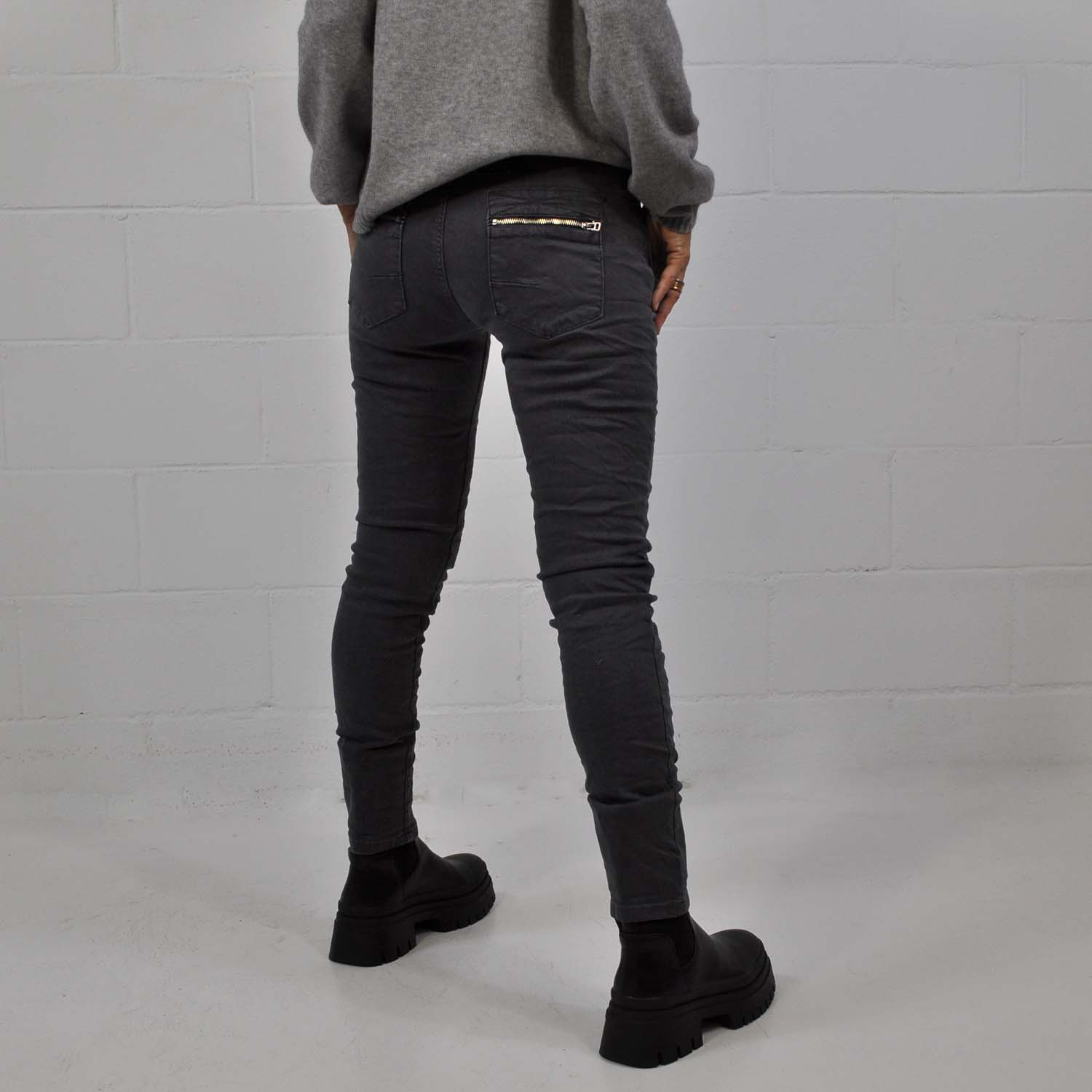 Gray zip and buttons pants