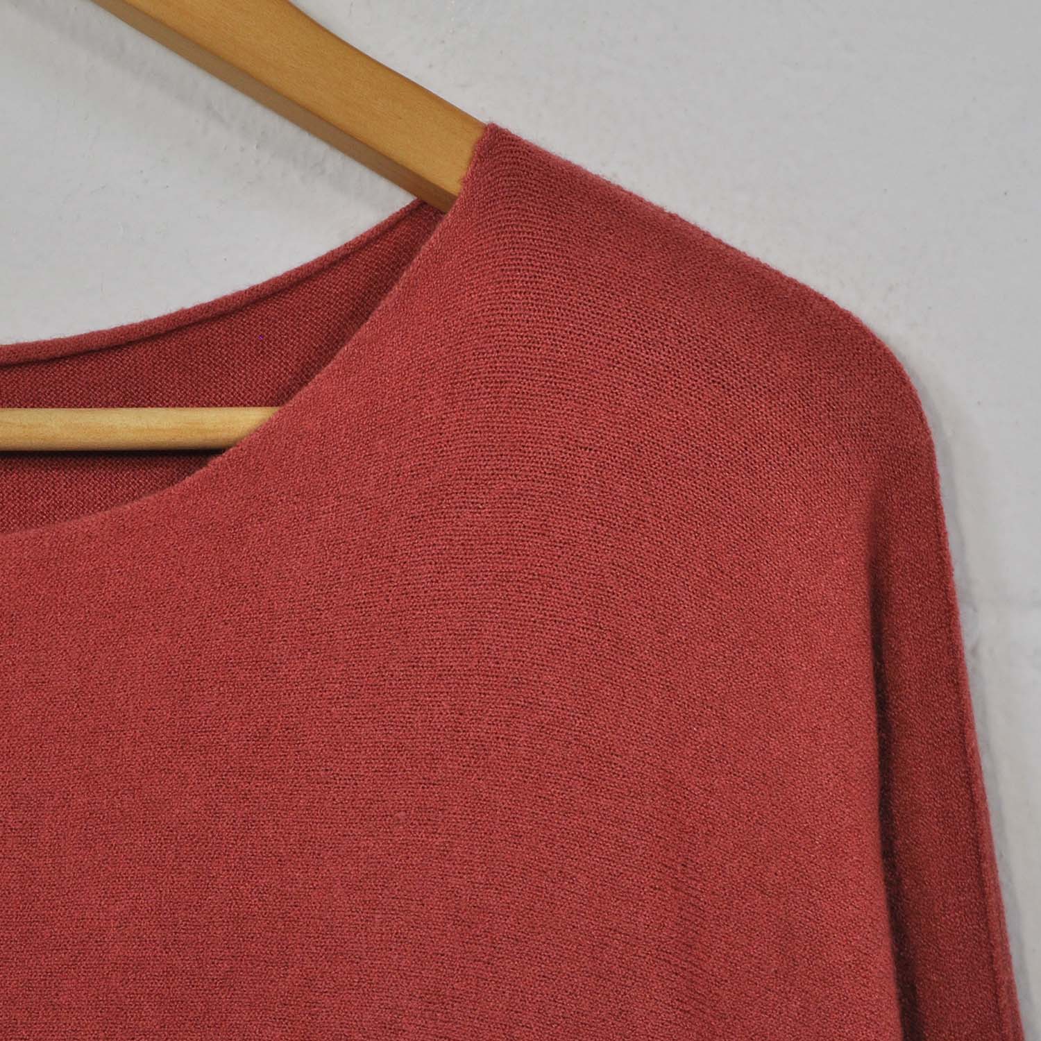 Pull en tricot basique cerise