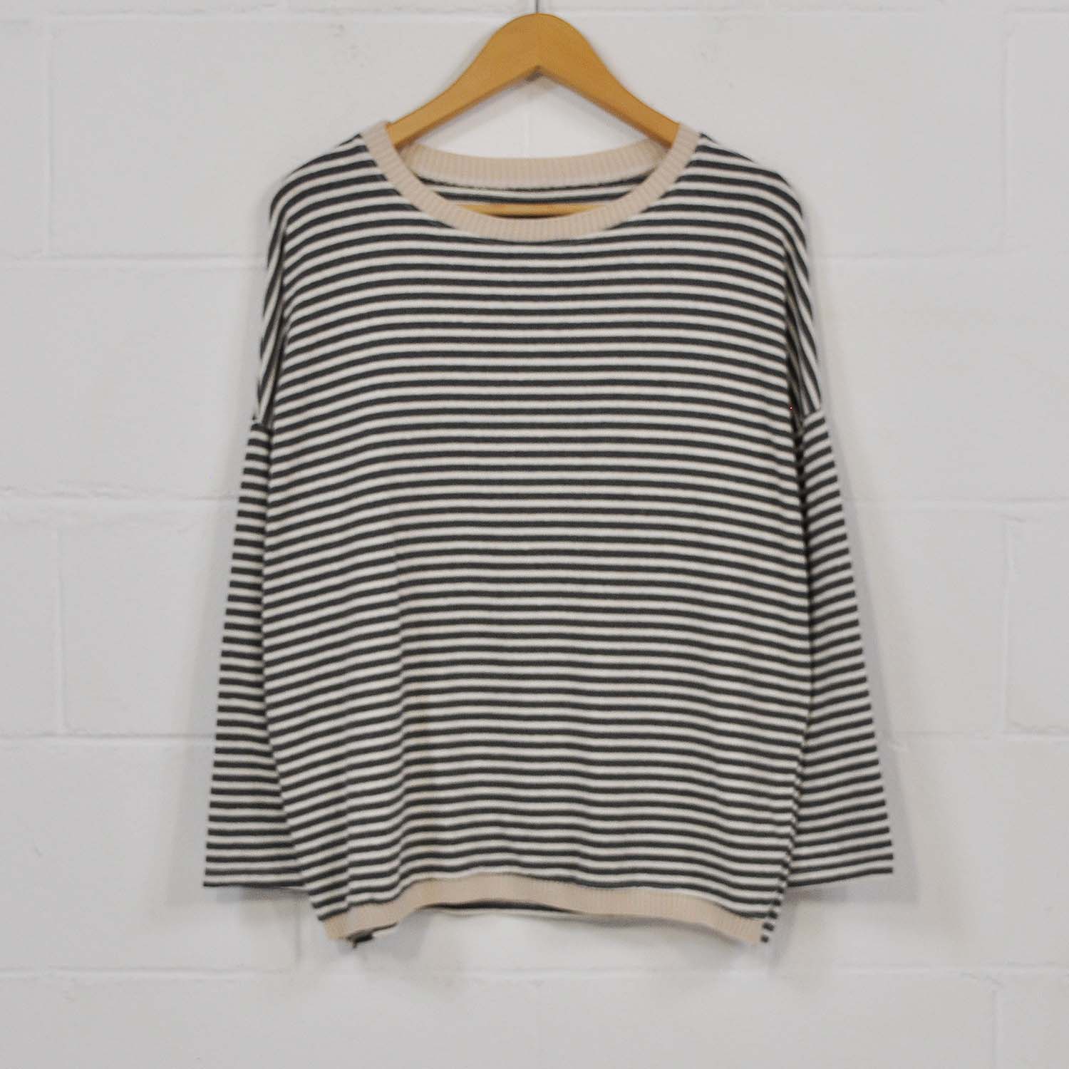 Gray cotton stripes sweater 