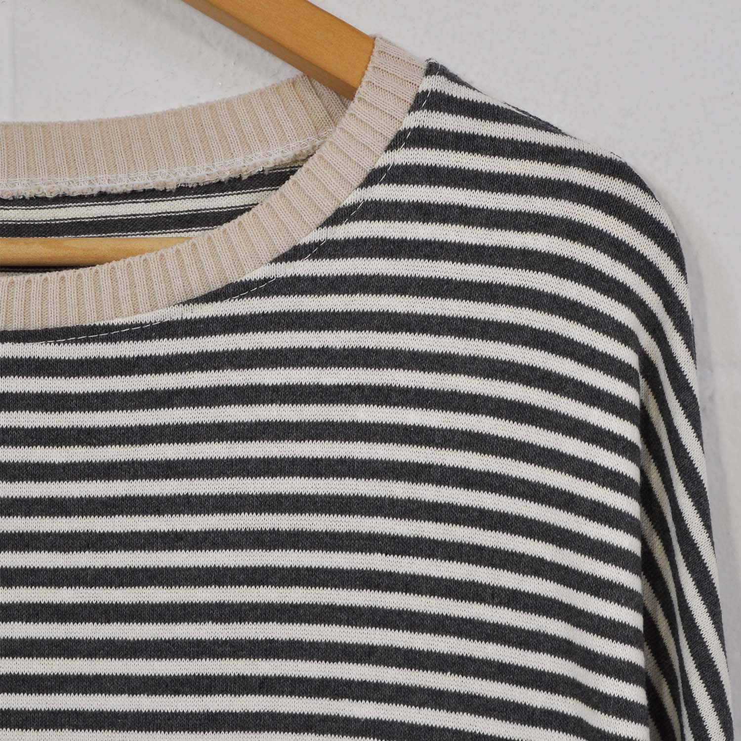 Gray cotton stripes sweater 