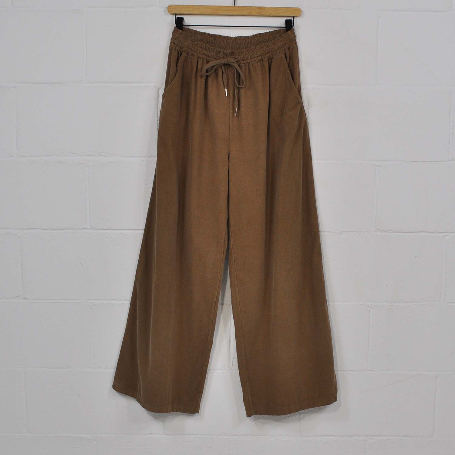 Pantalón micropana camel