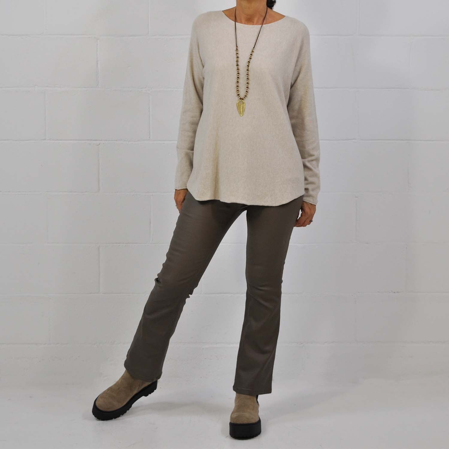 Beige knit basic sweater 