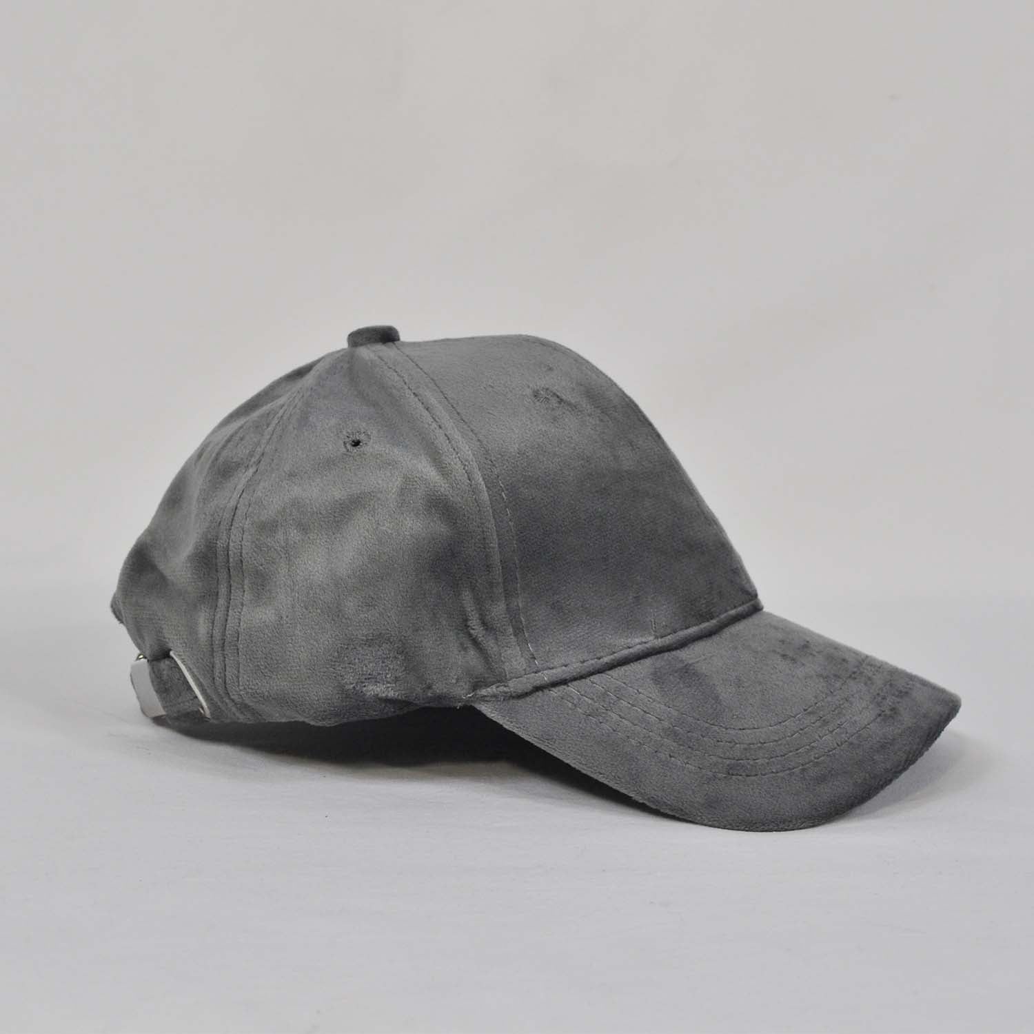 Grey velvet cap 