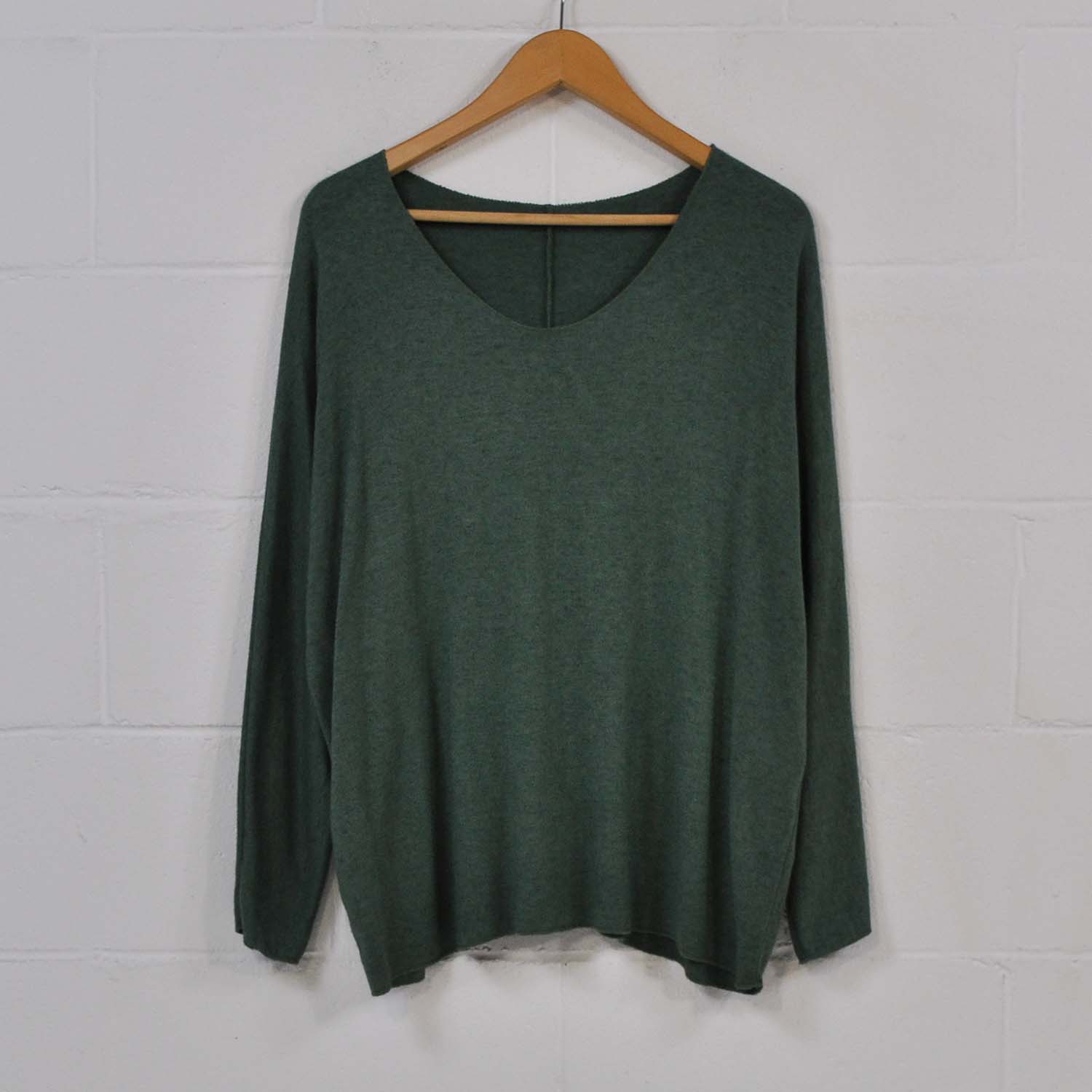 Green seam knitted jersey 