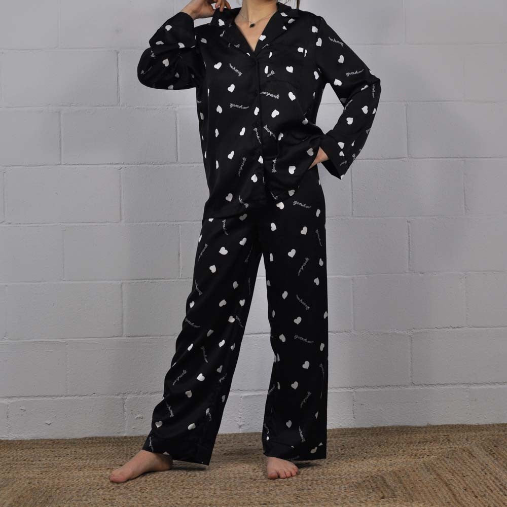 pijama-corazones-negro-p016n