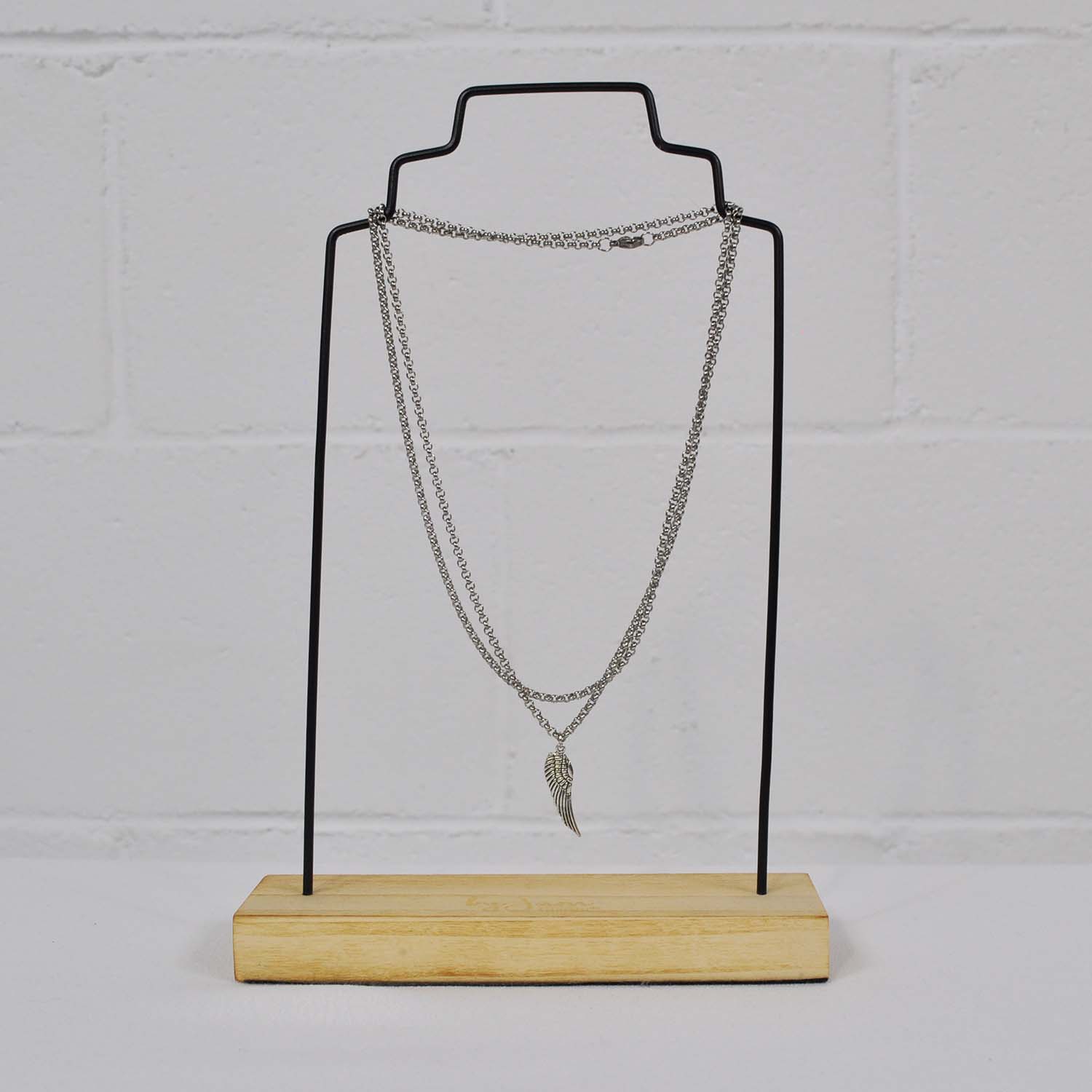Long wing necklace
