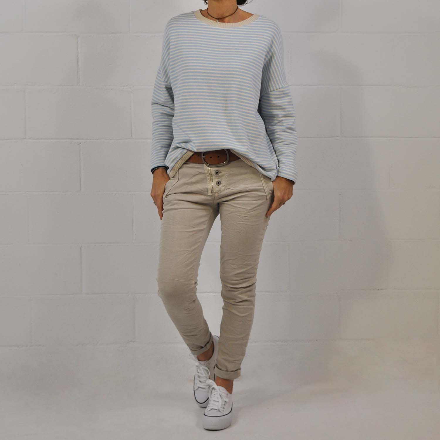 Beige zip and buttons pants
