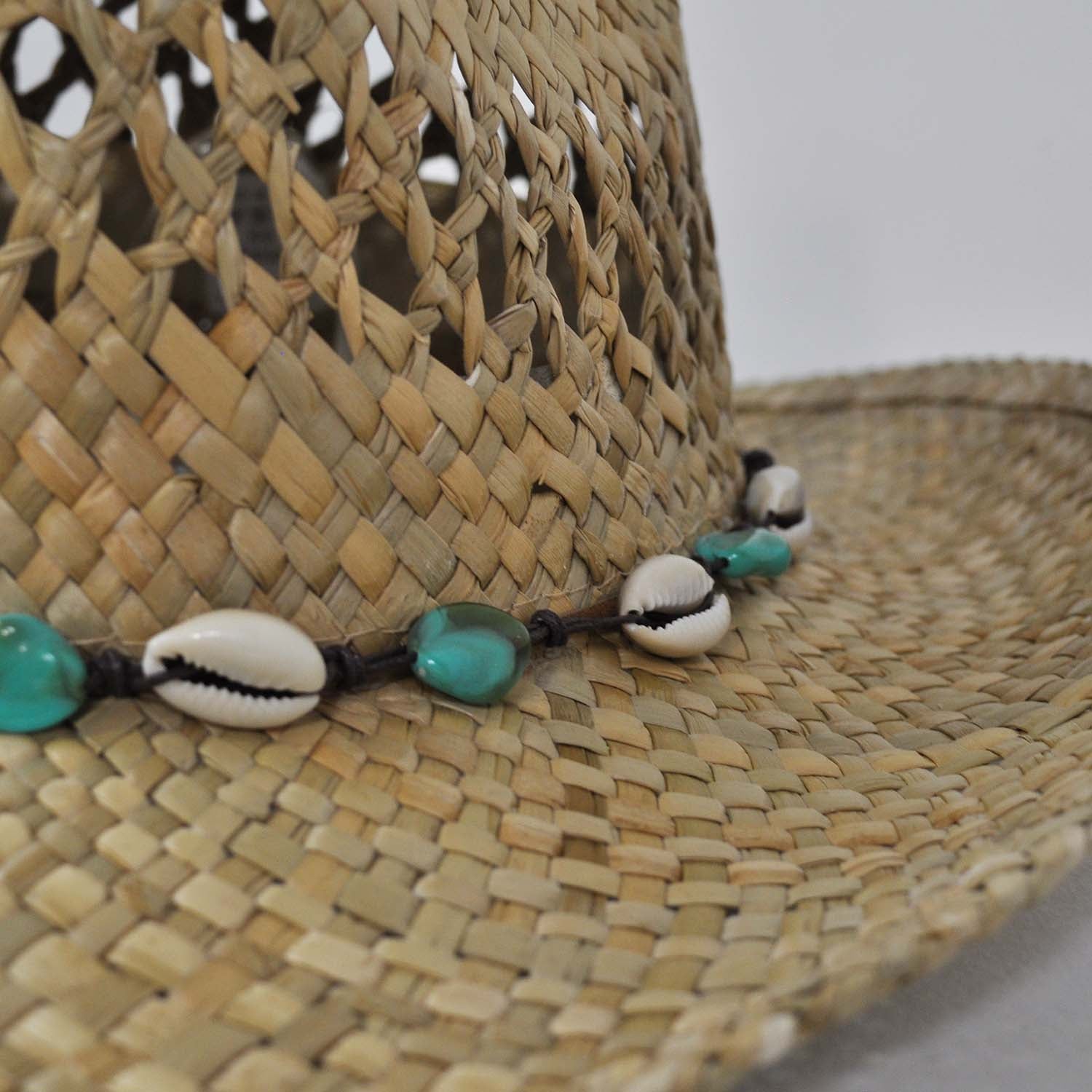 Sombrero conchas turquesa
