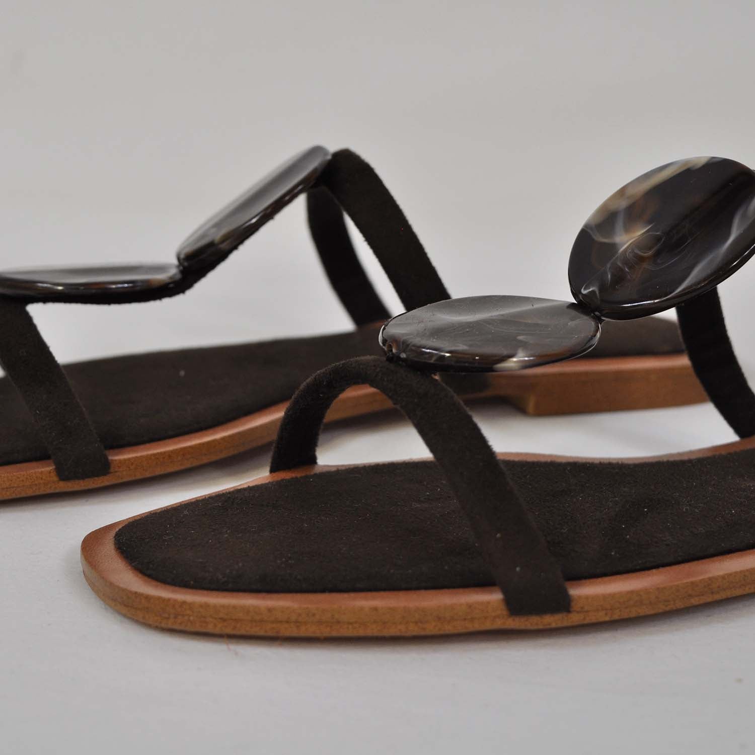 Brown pearl sandal