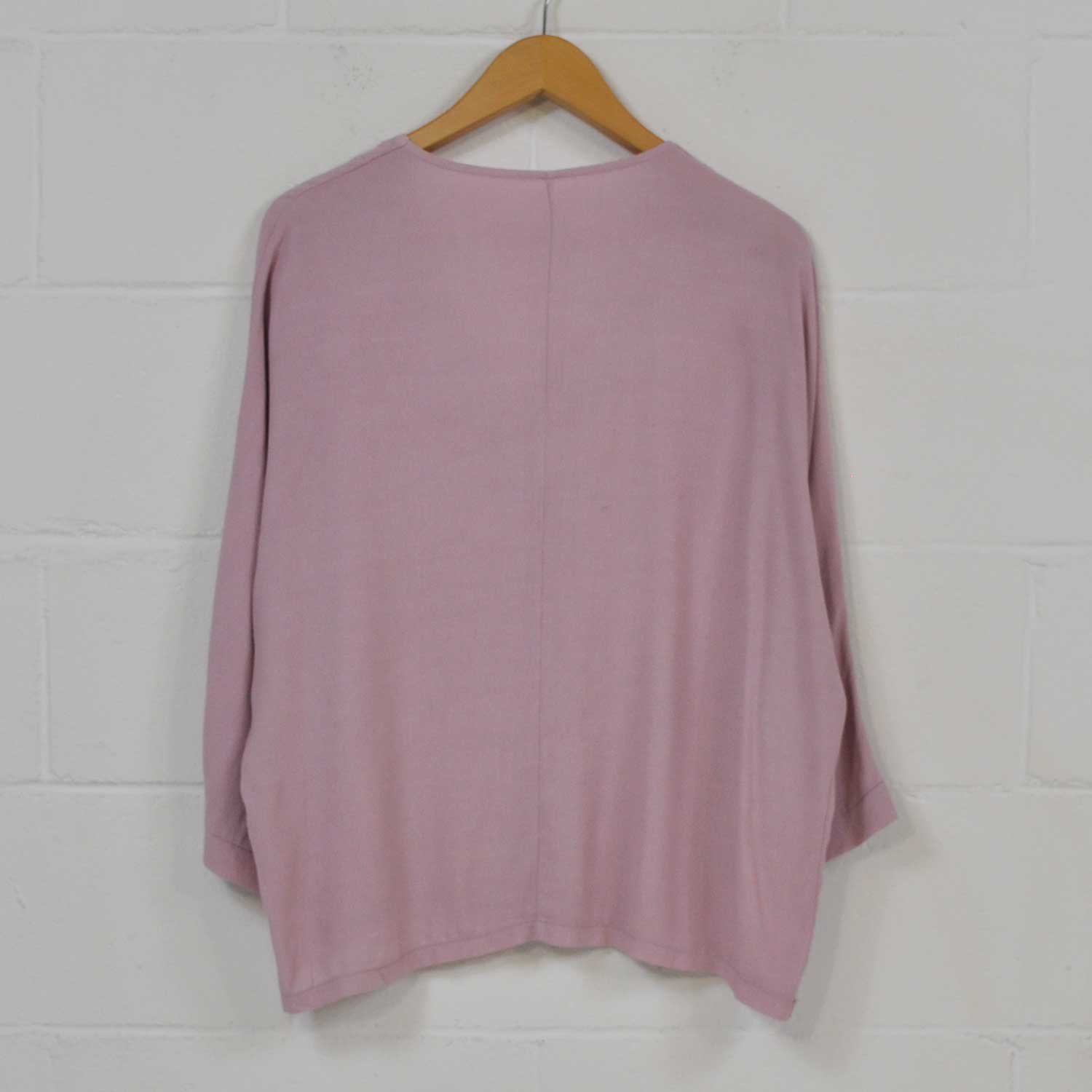 Pink V-neck sewing blouse